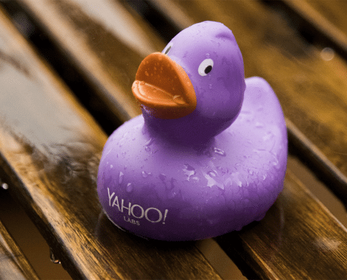 Yahoo! Duck (WWW-2015)
